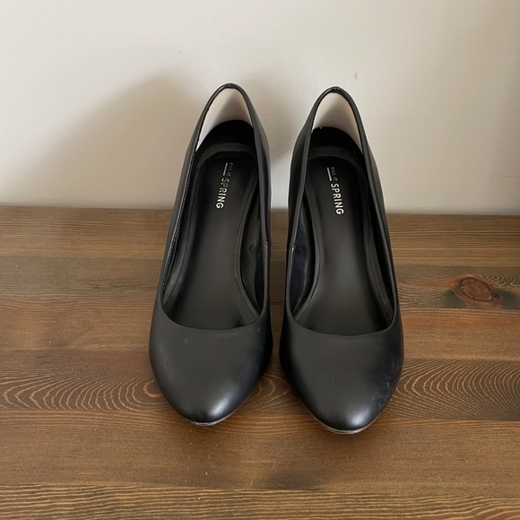 Classic black high heels size 8 - Picture 2 of 3